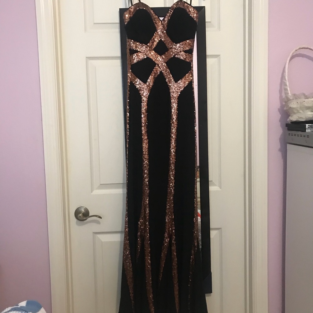 Black prom dress